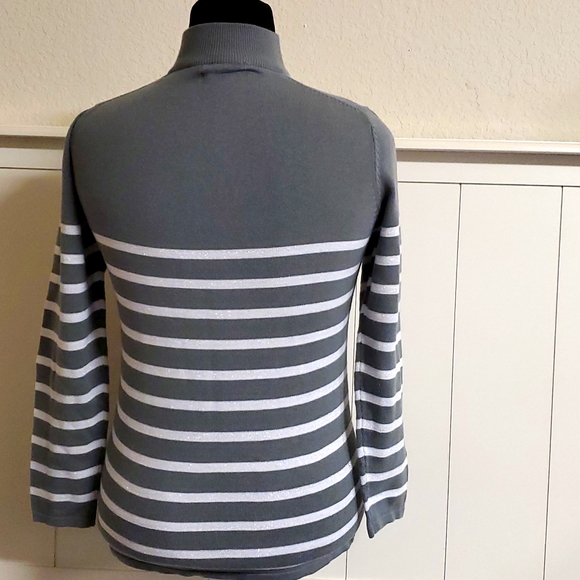 Medium GameDay Texas A & M Cashmere With Metallic Fibers Sweater - Picture 5 of 9